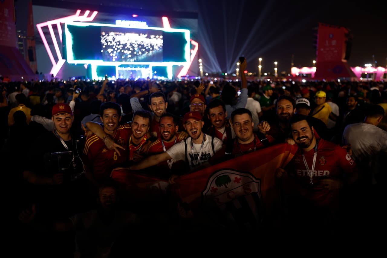 Sin embargo, el evento deportivo no ha estado exento de polémicas. Apenas el pasado jueves 17, 
<b><a href="https://www.univision.com/famosos/shakira-copa-mundial-de-futbol-qatar-no-participaria" target="_blank">Shakira informó que finalmente no participaría en el Mundial</a></b>
<a href="https://www.univision.com/famosos/shakira-copa-mundial-de-futbol-qatar-no-participaria" target="_blank">,</a> según confirmó EFE.
<br>