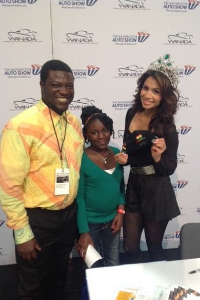 Marisela regresó a casa feliz de haber tenido la oportunidad de asistir al auto show en Washington y sentir el calor de su gente. La reina se divirtió tomándose fotos con sus admiradores y repartiendo autógrafos.