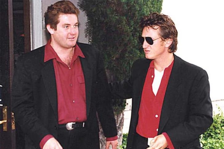 Sean tuvo un hermano menor, Chris Penn, que también fue actor y murió en 2006 a causa de un infarto al miocardio.