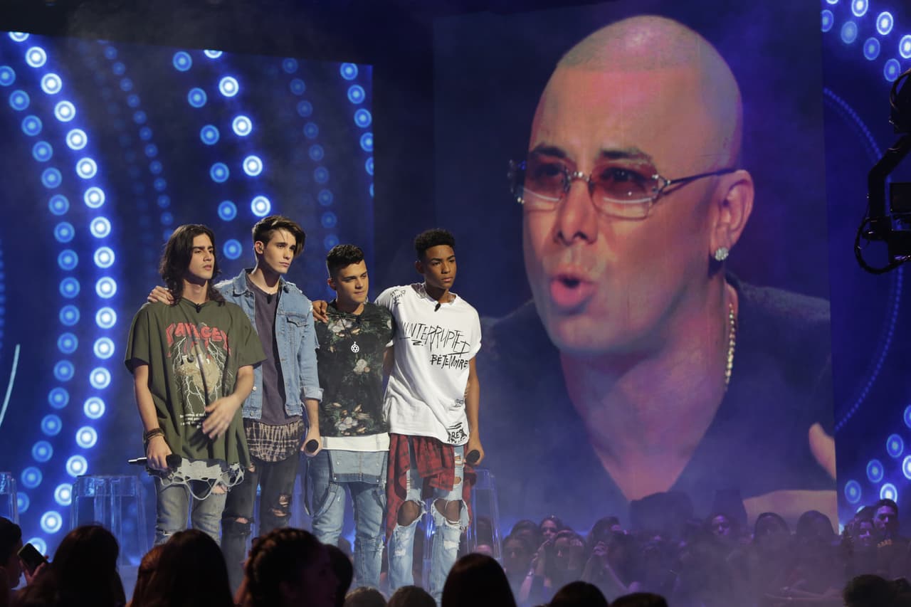 La evaluación de los jueces estuvo marcada por los aplausos de las chicas.