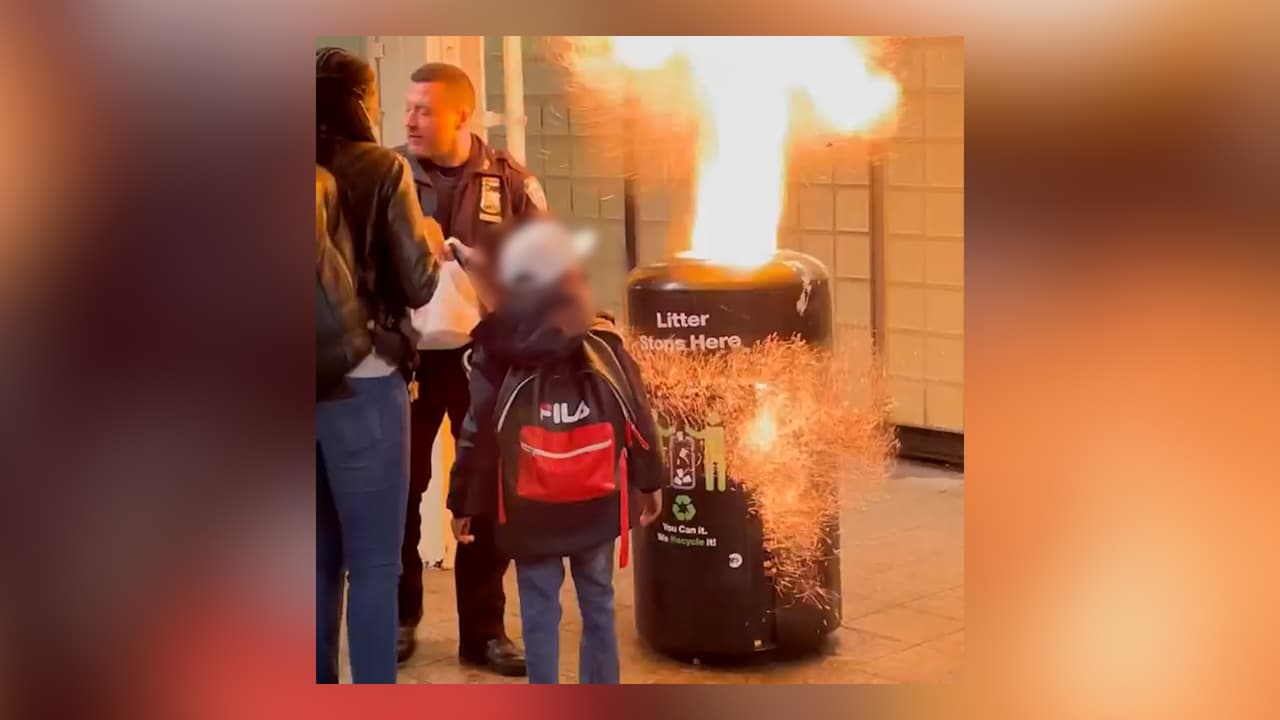 Contenedor de basura en estación de Times Square explota cuando pasaba un policía y una madre con sus hijos