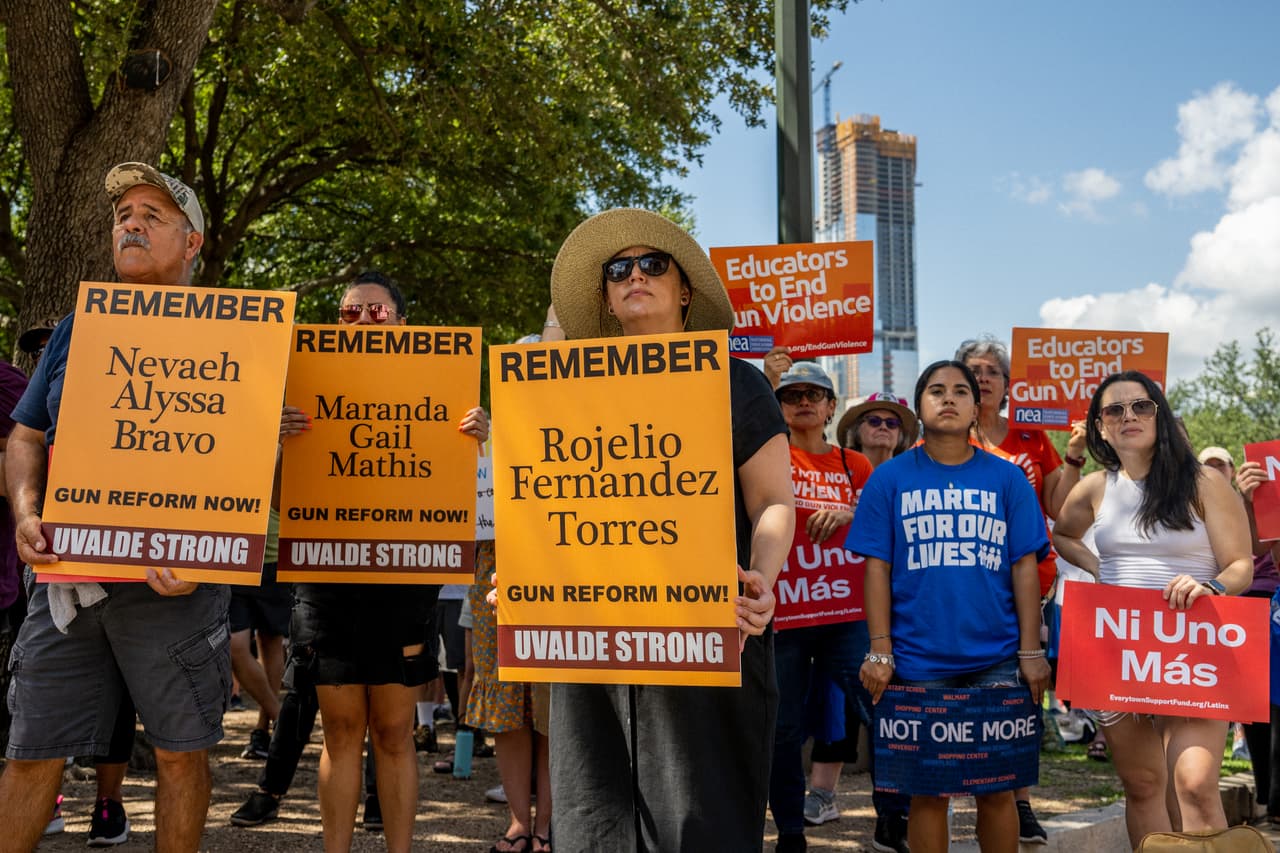 Indignación en Texas por iniciativa de las autoridades para enfrentar emergencias en escuelas