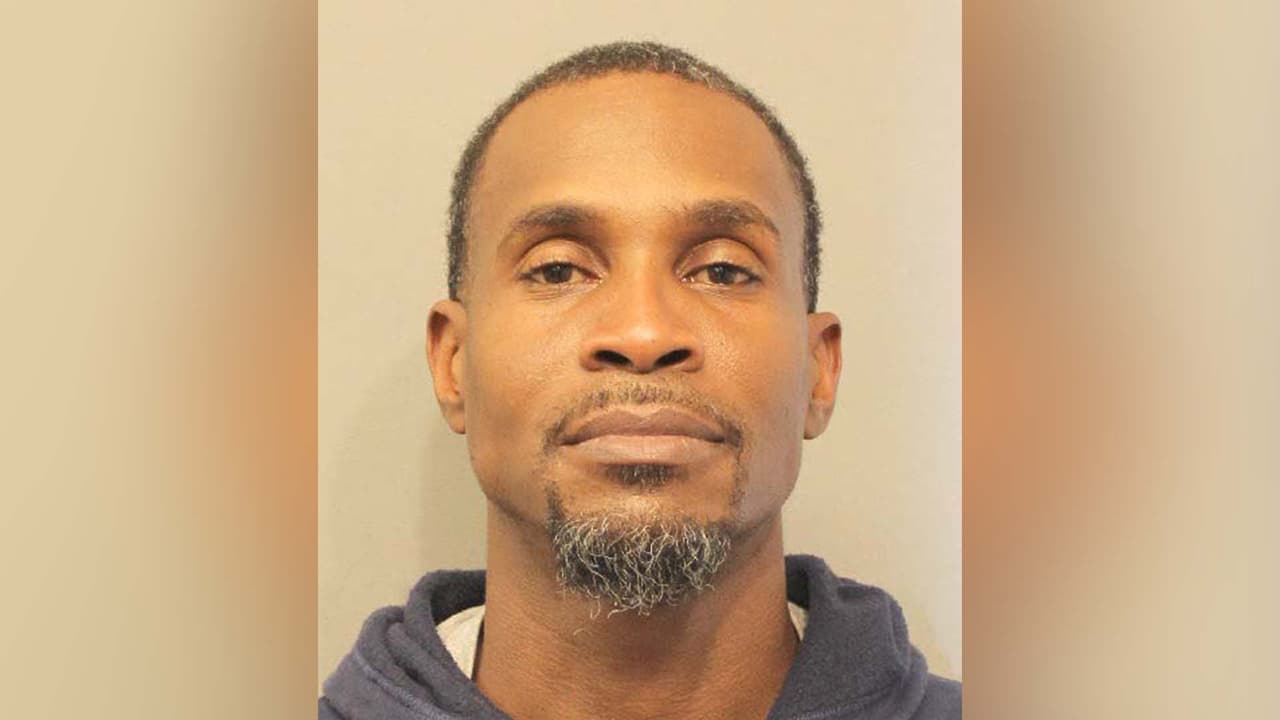 Ledesma Vonzell Wooden, está acusado de agresión sexual.