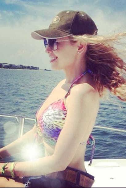 Thalía nos deleita con su cinturita y sus bikinis.