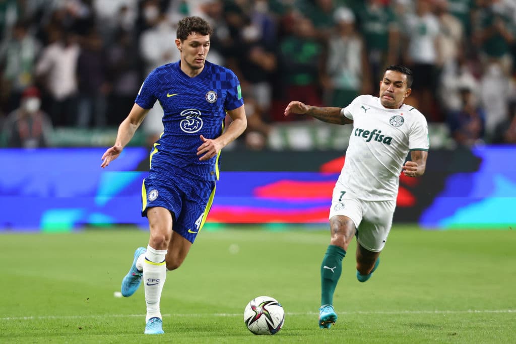 Tras el empate 1-1 en los 90 minutos reglamentarios, el juego pasó a los tiempos extras donde el Palmeiras se descuida al minuto 114 cometen un penal, Kai Havertz no perdona y el Chelsea termina venciendo 2-1 al Palmeiras.