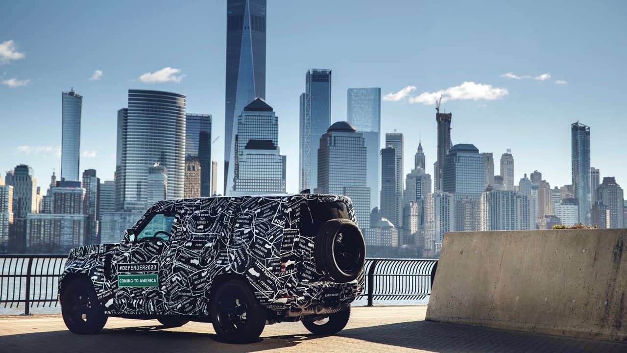 Land Rover Defender 2020.