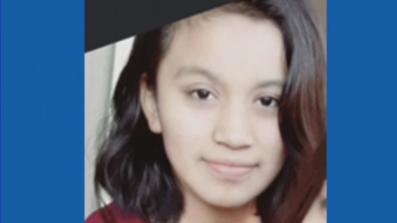 Buscan a adolescente extraviada en Houston