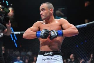 Eddie Álvarez dejó Bellator, firmó con UFC y le da la bienvenida Donald Cerrone