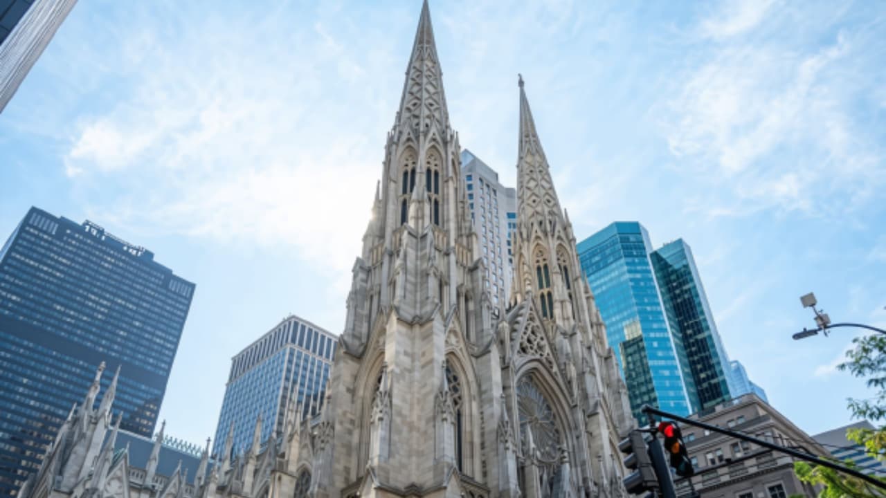 Arquidiócesis de Nueva York logra acuerdo por más de $800 millones por casos de abuso