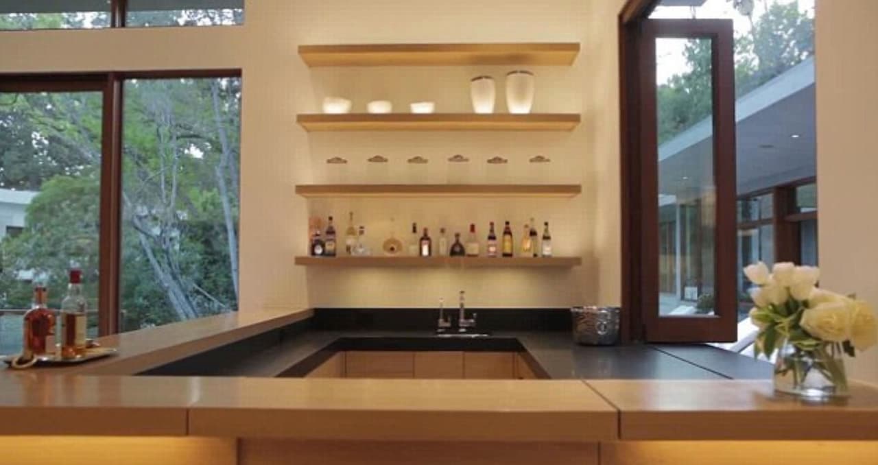 Tiene una cava para unas 800 botellas aproximadamente.