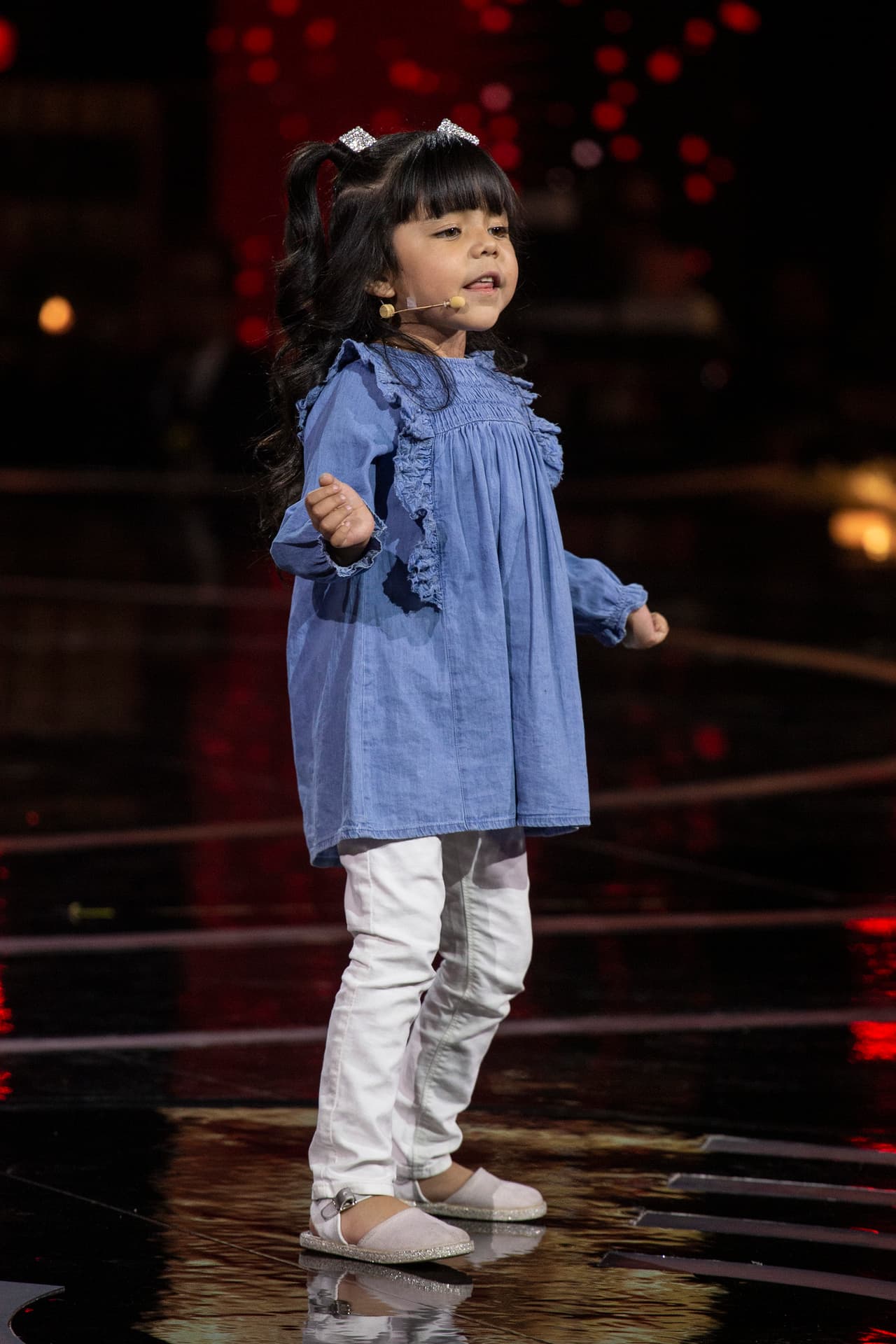 Mayté Vega, de Guadalajara, Jalisco, desató las carcajadas de todo el público con sus ocurrencias. A esta chiquita también la veremos a lo largo de la competencia.