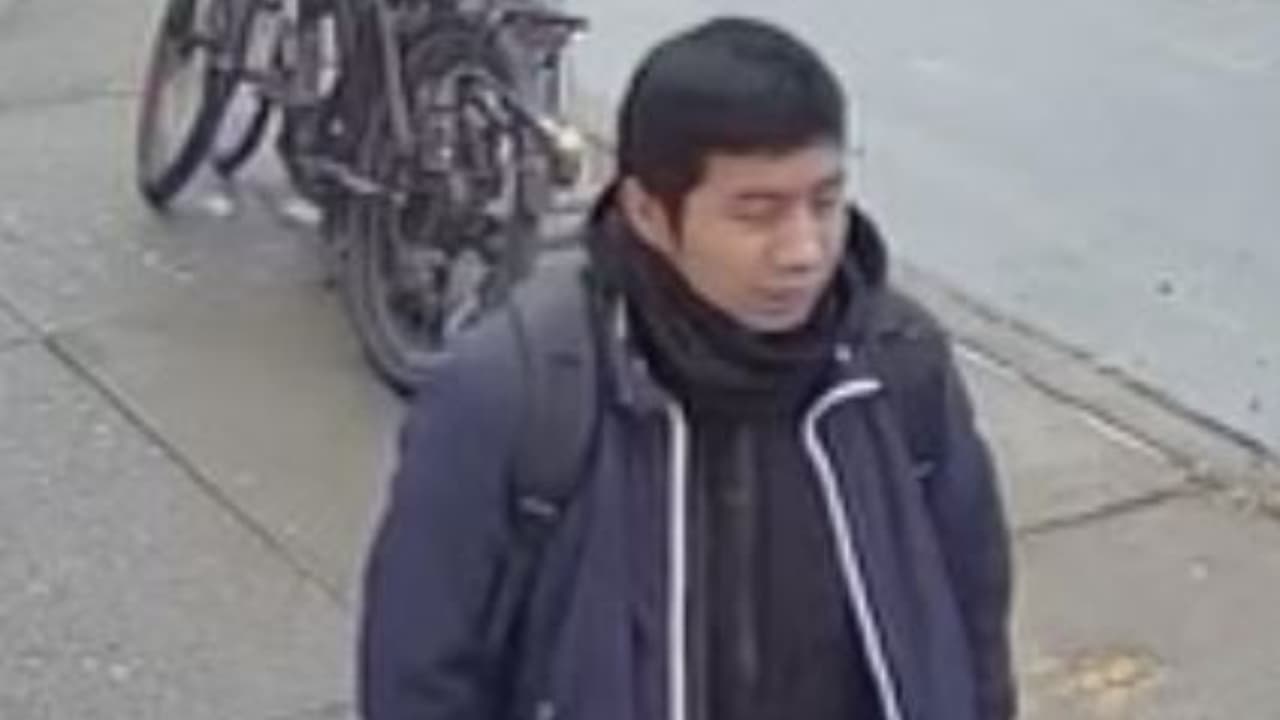 Cuidado en la calle: este hombre se dedica a "tocar" a las mujeres en Brooklyn