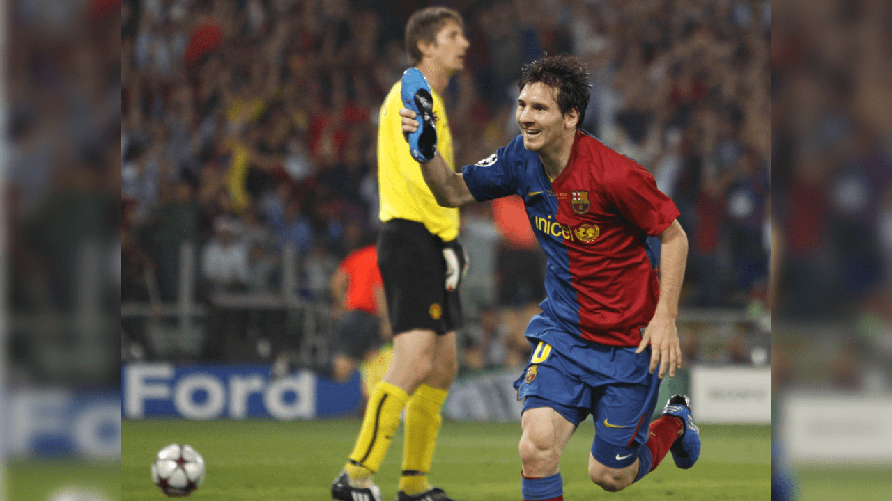 <b>¡Festejo del crack argentino!</b>
<br>Messi se quitó el botín, haciendo alusión a su gran salto y, pro si fuera poco, dejó callados a todos los que han criticado su carrera o dudan de sus cualidades.