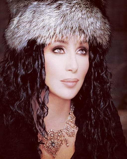 Cher tampoco se quedó callada, ella dejó claro que Donald Trump es su enemigo...