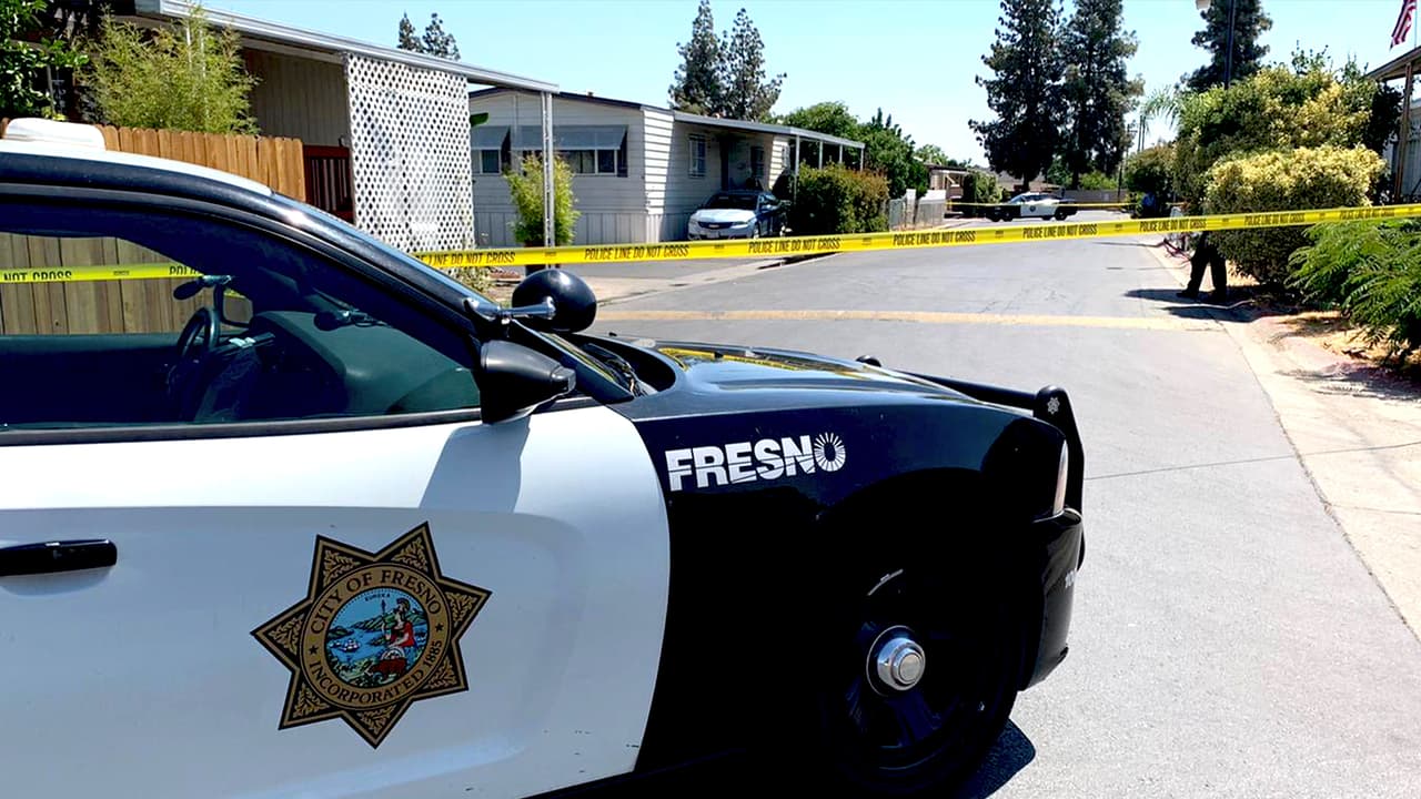 Investigan tiroteo donde supuestamente un padre muere asesinado por su hijo de 15 años en Fresno
