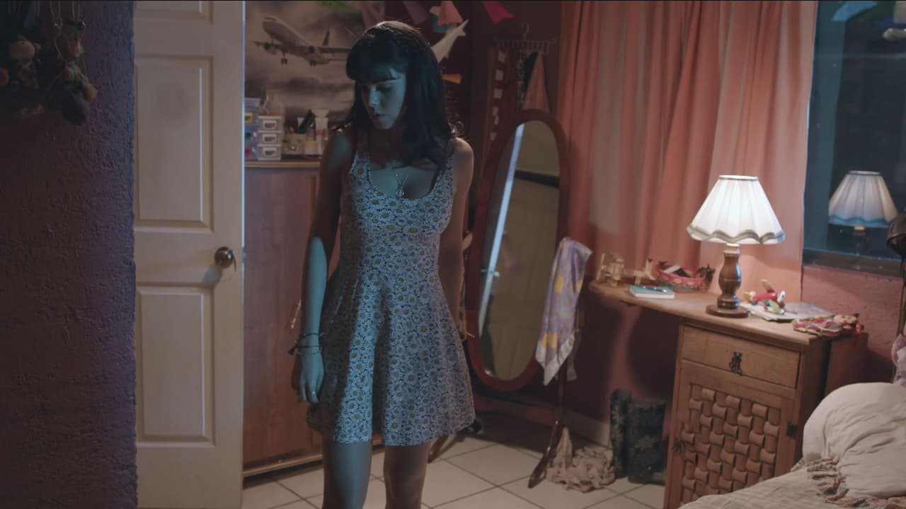 Su cintura es perfecta y sus medidas son el ensueño que muchas mujeres quisieran tener.