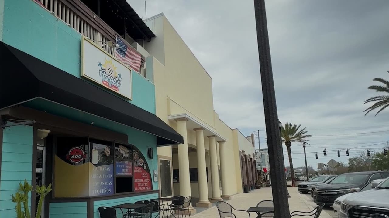 Daytona Beach impone toque de queda a menores por violencia durante Spring Break