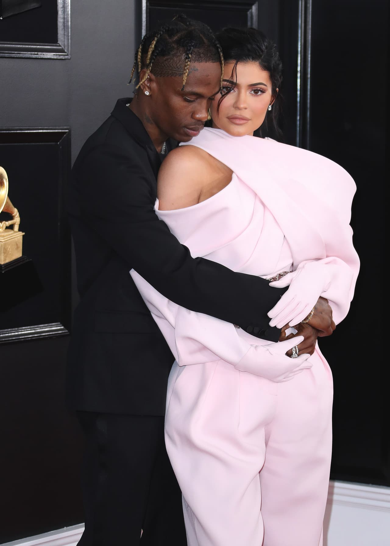 Es pareja del rapero 
<b><a href="https://www.univision.com/temas/travis-scott" target="_blank">Travis Scott</a></b>, con quien tiene una hija, Stormi, de 13 meses de nacida.
