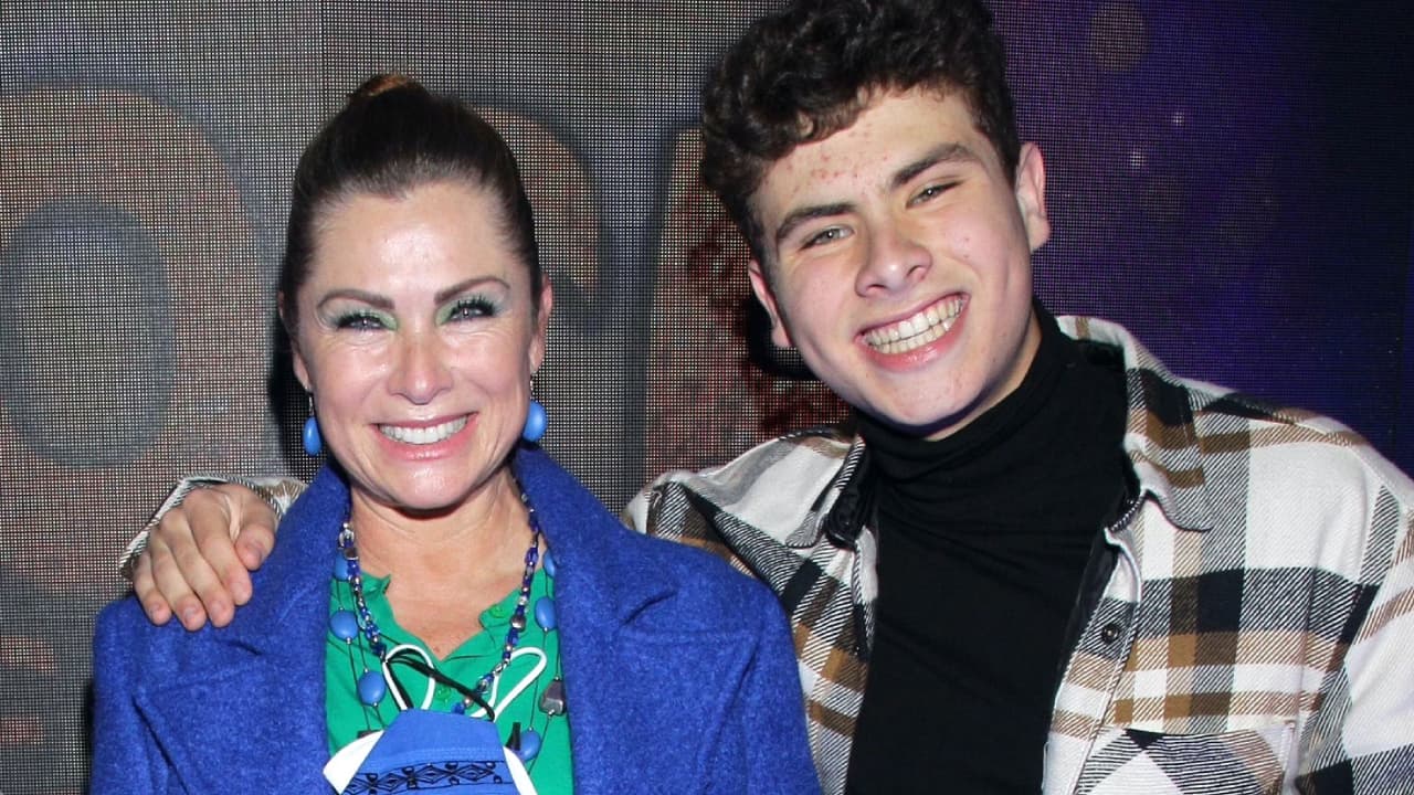 Hijo de Lety Calderón hace competencia a Luis Miguel: le dicen que canta mejor que 'El Sol'