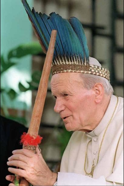 Imagen de su Santidad Juan Pablo II durante su visita a Brasil.