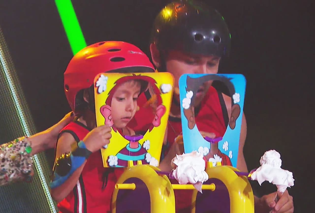 Como era de esperarse, el pequeño estuvo un poco distraído durante la carrera.