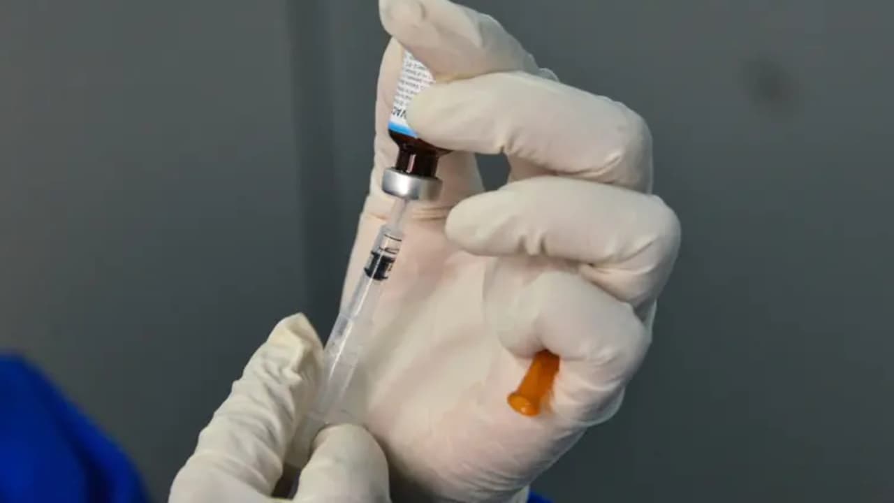 Panel de los CDC vota a favor de abandonar la vacunación contra la hepatitis B para recién nacidos