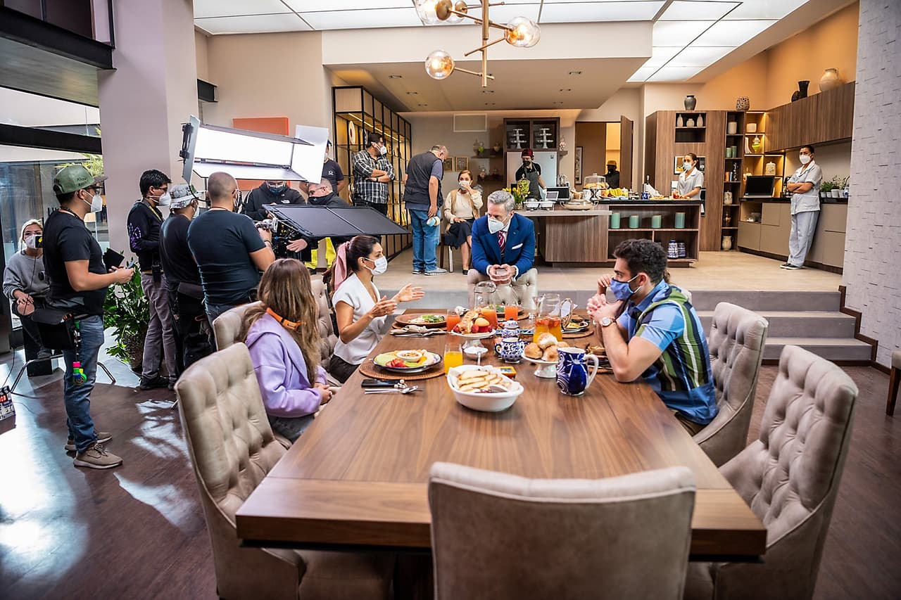 Sin embargo, Carlos e Isidora se enamoraron en la vida real durante las grabaciones del melodrama.