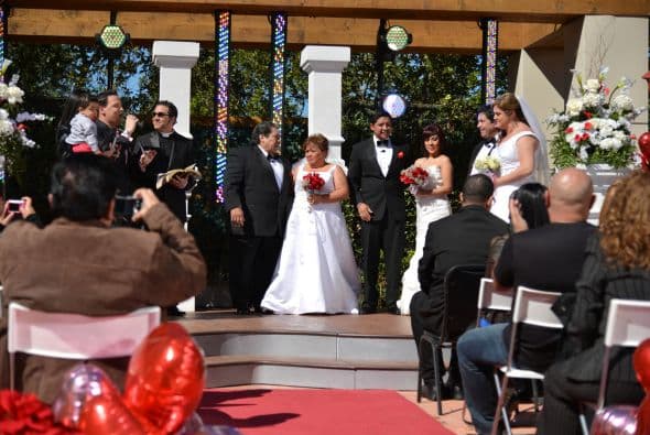 Finalmente, las tres hermosas parejas se encontraban reunidas y a punto de concretar su amor.