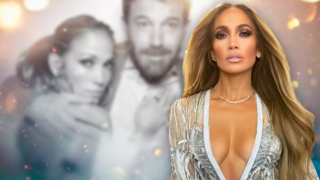 En las primeras tres imágenes aparece 
<b>posando en bikini</b> arriba de un yate, pero la cuarta foto sorprendió a sus fans.
<br>