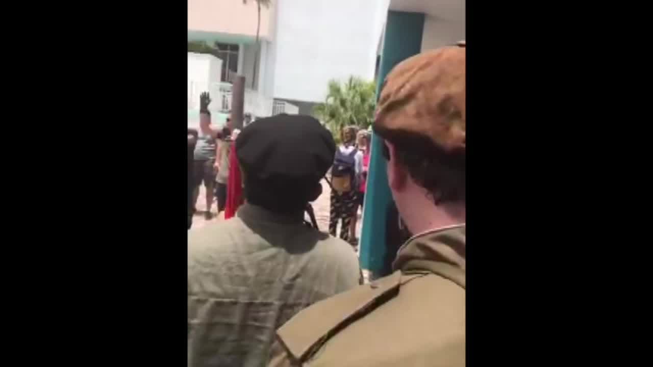 Lee, Hood y Forrest: los nombres confederados de tres calles en Hollywood, Florida, que defienden los supremacistas blancos