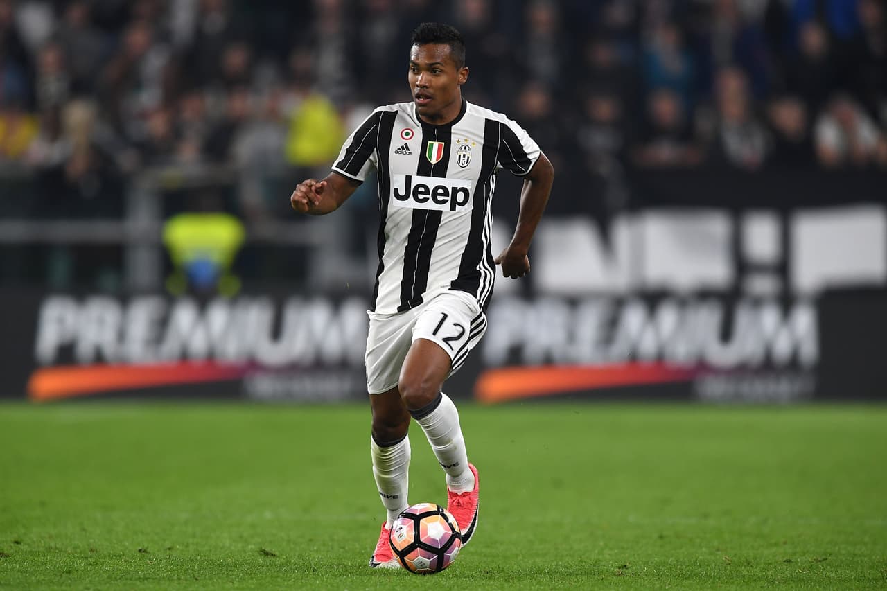 Alex Sandro (Juventus) - Es uno de los mejores extremos del fútbol italiano y esa condición ya lo pone en el mercado de rumores. Se dice que podría ir al Chelsea.