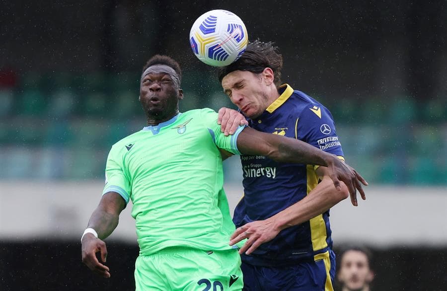 Hellas Verona ve la derrota en casa ante la Lazio con marcador de 0-1 justo al minuto 92, con anotación de Milinkovic-Savic y los de Inzaghi siguen en la pelea por puestos europeos de la Champions League.