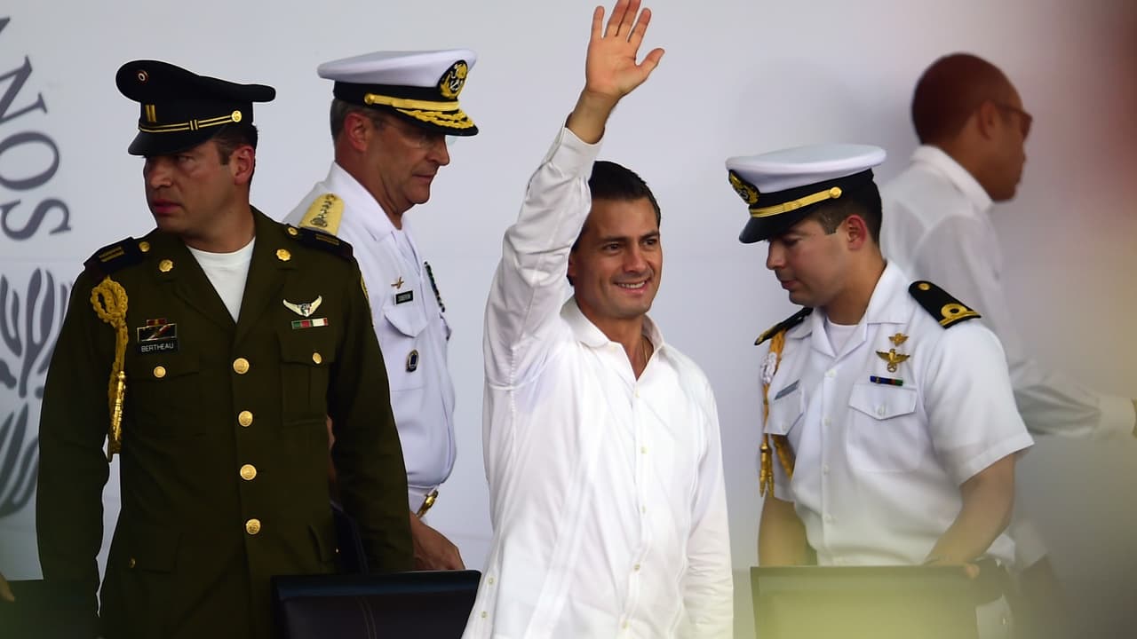 Desde Iguala Peña Nieto defiende la investigación de los 43 estudiantes desaparecidos