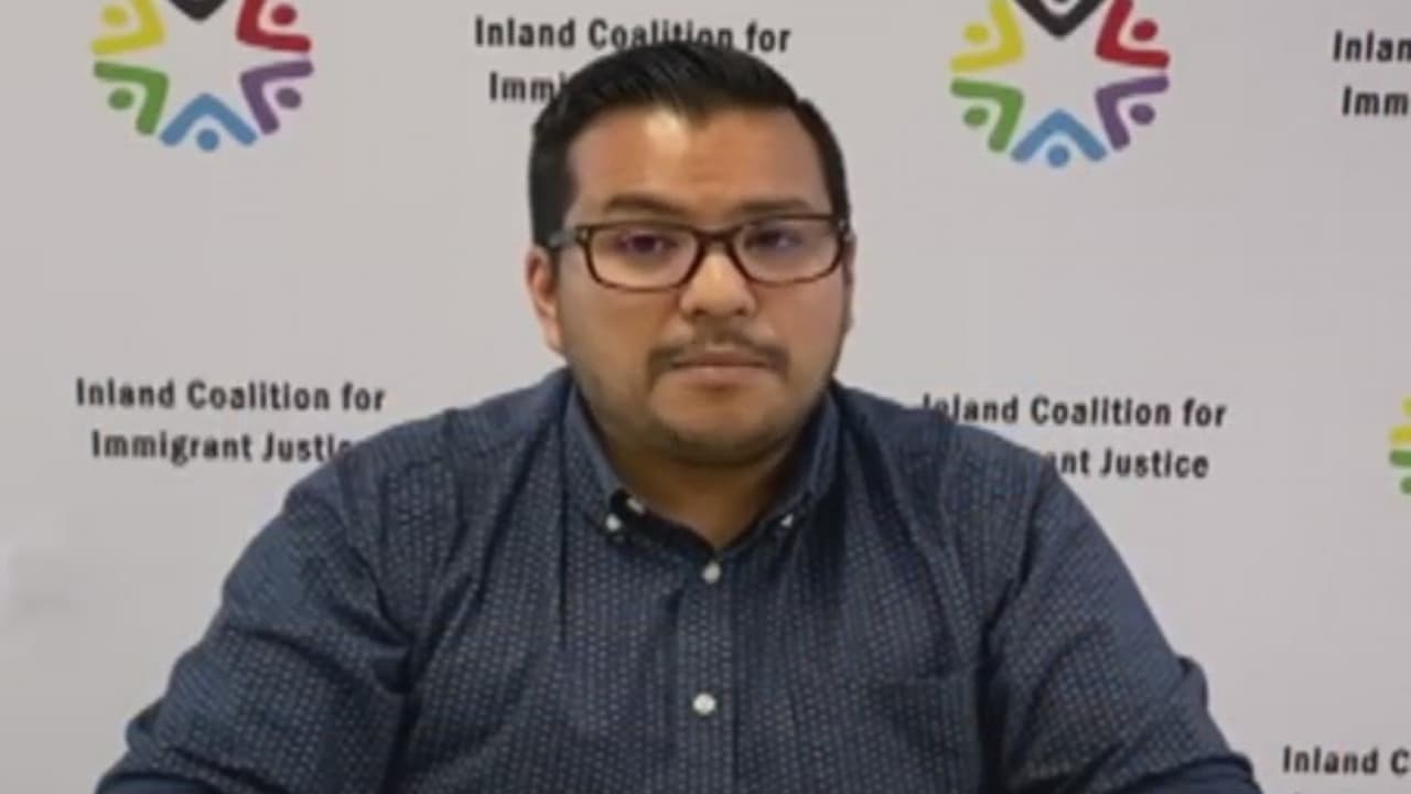 Activistas se suman a las críticas por la visita de la vicepresidenta Kamala Harris a la frontera