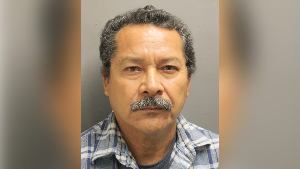 Buscan a un hombre acusado de abuso sexual continuo contra un menor de edad al noroeste de Houston