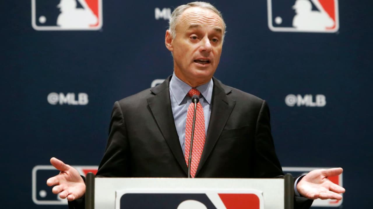 Comisionado Manfred busca realizar campaña a toda costa