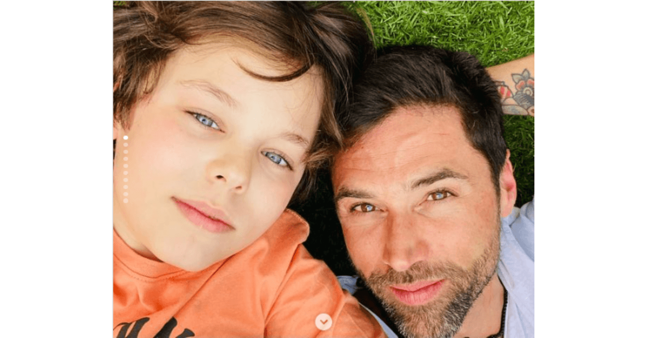 Matías Novoa también es padre de Axel, de 11 años, a quien procreó con la actriz María José Magán. A pesar de que el chileno ya convive con Marcelo, el hijo de Renaud, se desconoce si su novia ya conoció a Axel.