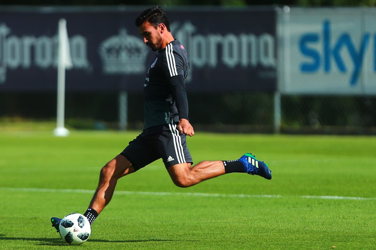 Oswaldo Alanís: el Getafe visita al Real Madrid este domingo, pero las posibilidades del defensa de sumar minutos son escasas. Siguen buscándole lugar por fuera, pero aún no concretan algo.