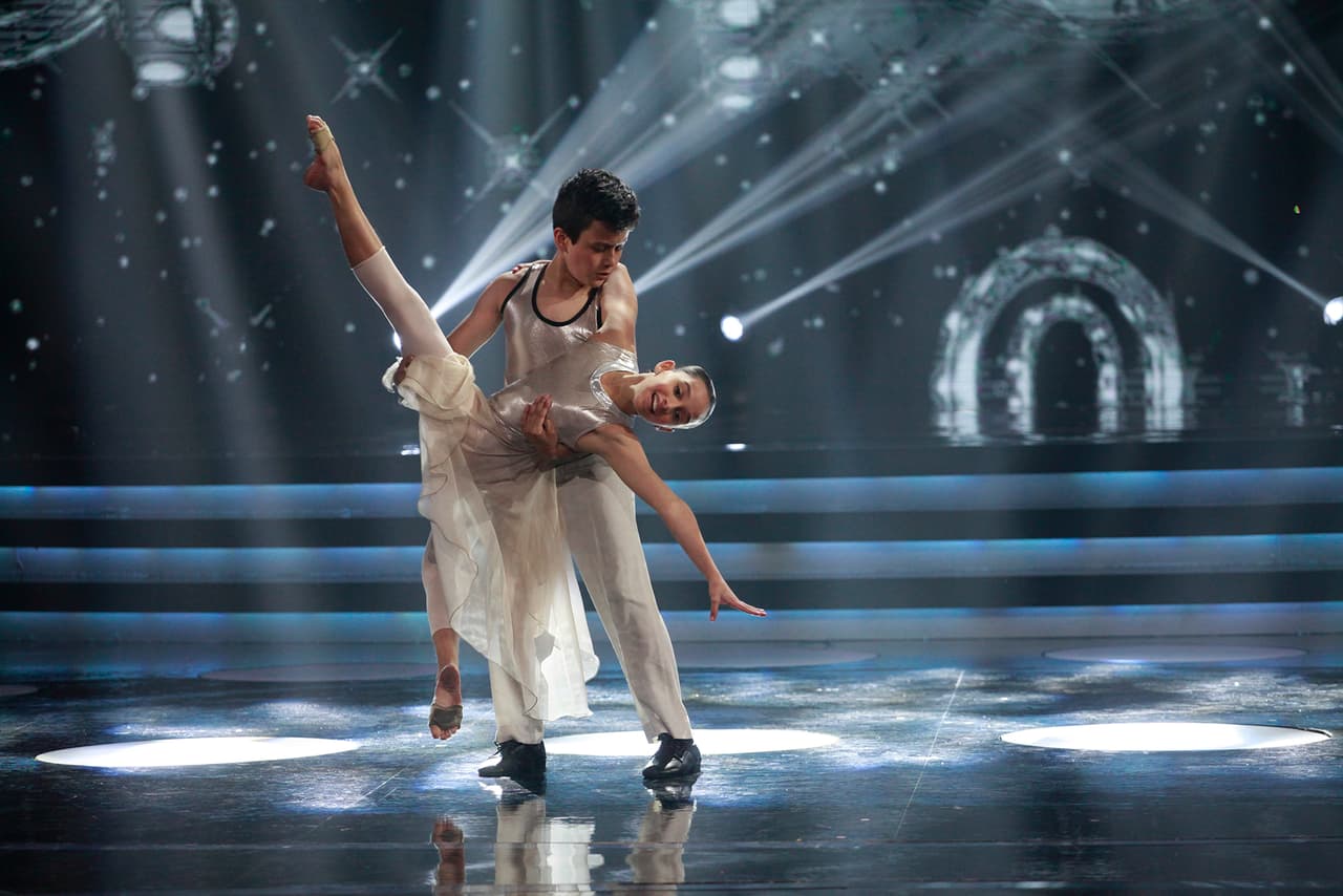 El trabajo en equipo los llevó a adueñarse de la pista.