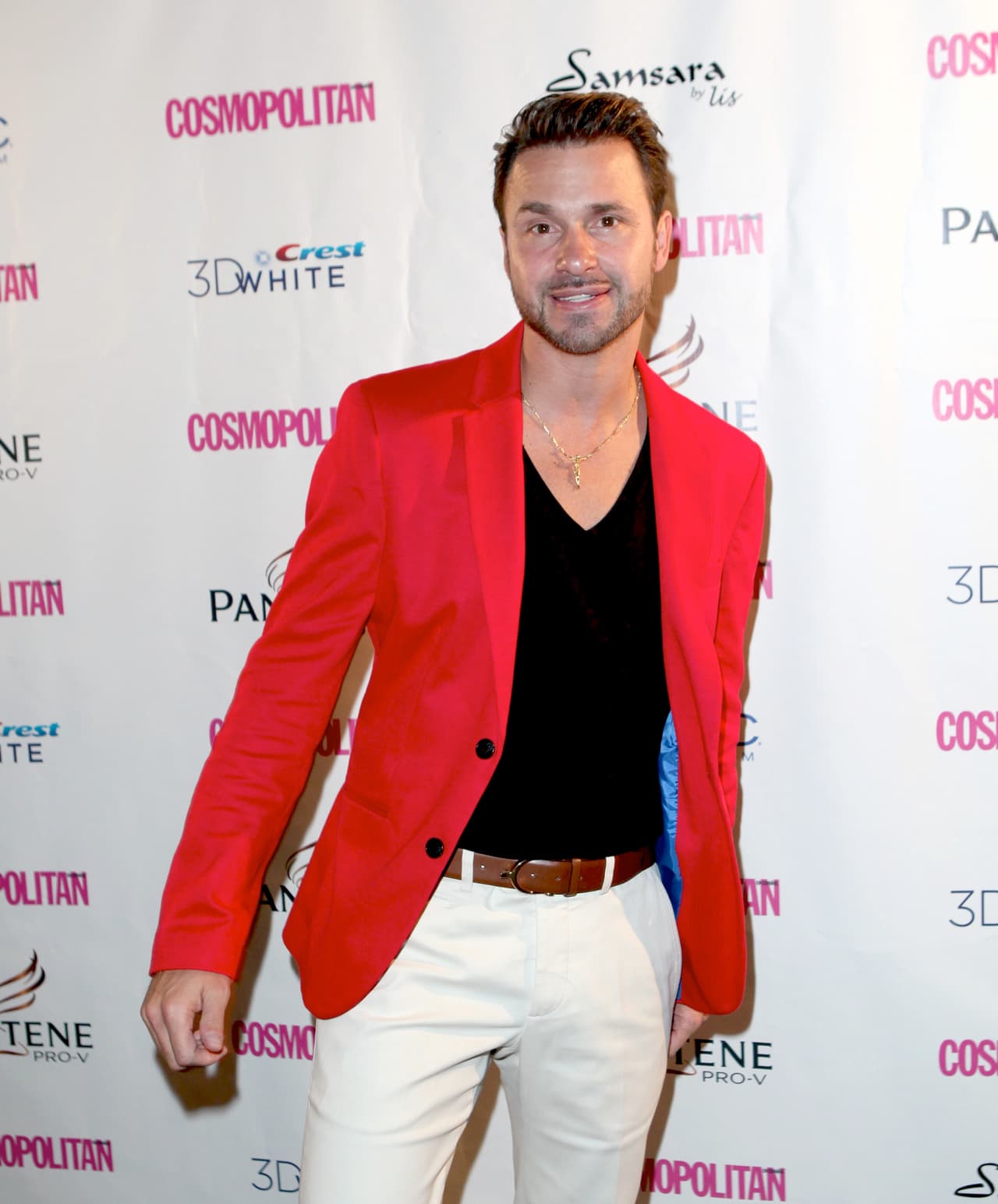 "
<b>Eso seguirá su curso</b> y no es algo que hago público yo, sino que lo dijo ella en un programa de televisión en Perú, entonces en base a eso se hace la denuncia", dijo a 'Ventaneando' respecto a la anécdota que Bozzo contó cuando 
<b><a href="https://www.univision.com/shows/el-gordo-y-la-flaca/con-cuchillo-en-mano-laura-bozzo-confiesa-que-en-un-arranque-de-locura-asusto-a-cristian-zuarez-video">supuestamente amenazó con un cuchillo a Zuárez</a></b>. 
<br>