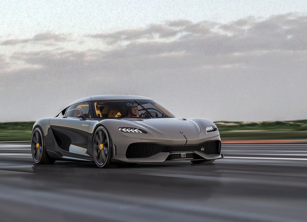 El fabricante sueco de hipercarros, Koenigsegg, dio a conocer los detalles de su primer vehículo de cuatro plazas. Se trata del Gemera, un híbrido con la capacidad de producir 1,677 caballos de fuerza y acelerar de 0 a 62 mph (100 kph) en 1.9 segundos.