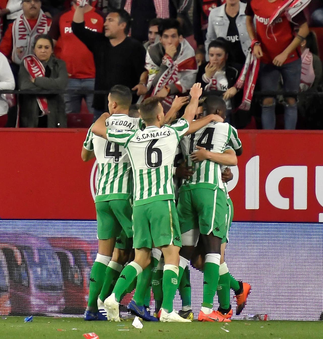 Al minuto 82' Cristian Tello anotó un nuevo descuento para el Betis que no fue suficiente en el partido.