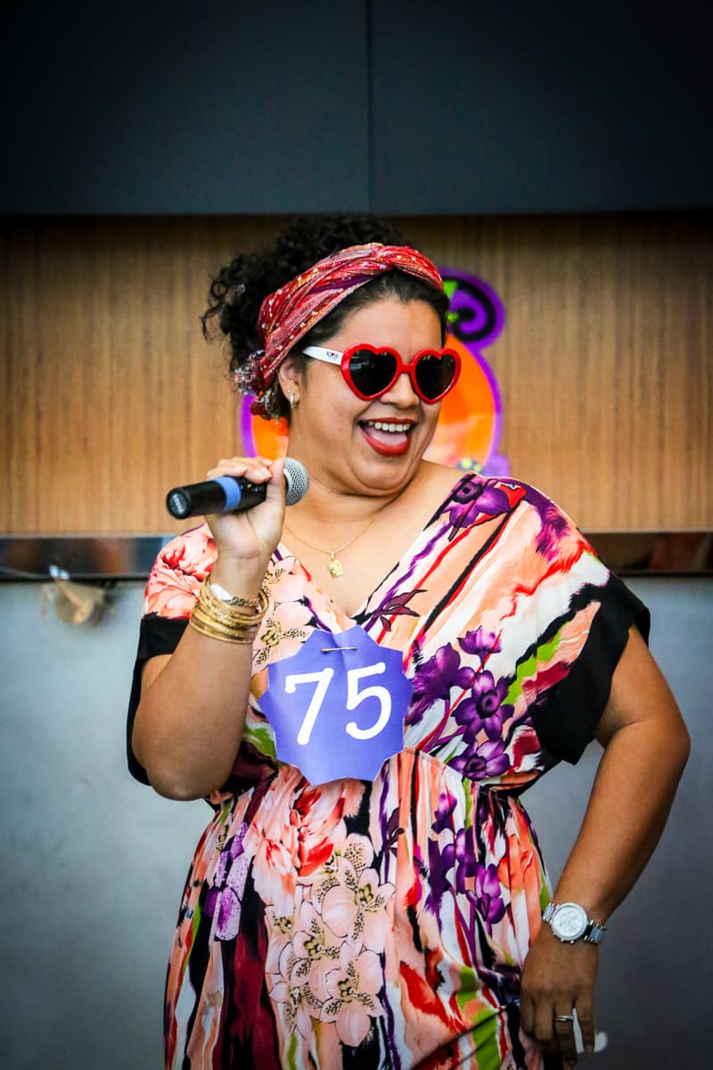 El equipo de Univision Los Angeles festejó Halloween a lo máximo y la gran fiesta contó con la presencia de personajes de la talla de Pitbull, Paquita la del Barrio, Donald Trump y hasta El Chapo.