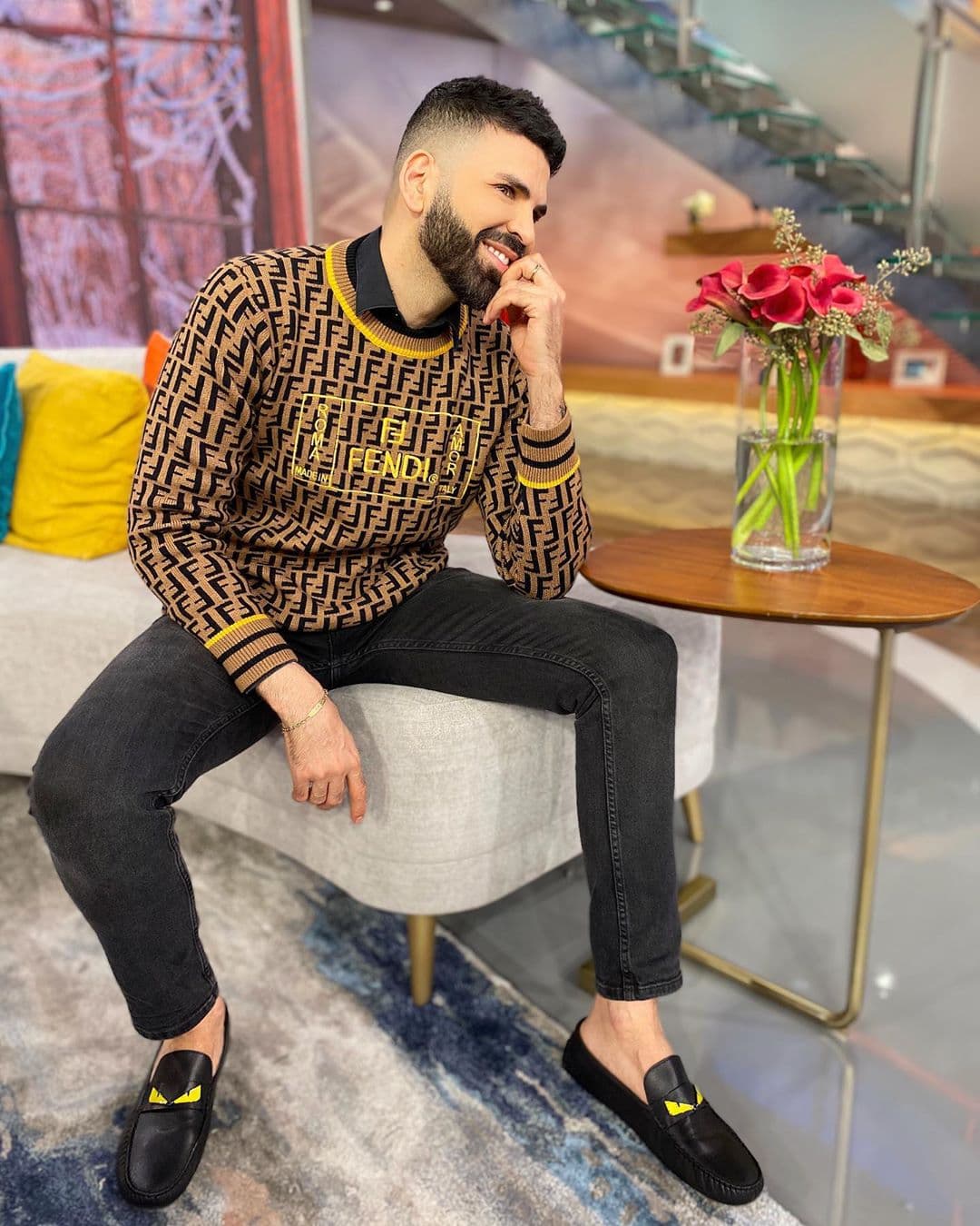 Esta no es la primera vez que Jomari Goyso resuelve, con su particular estilo, algunas dudas de su madre.