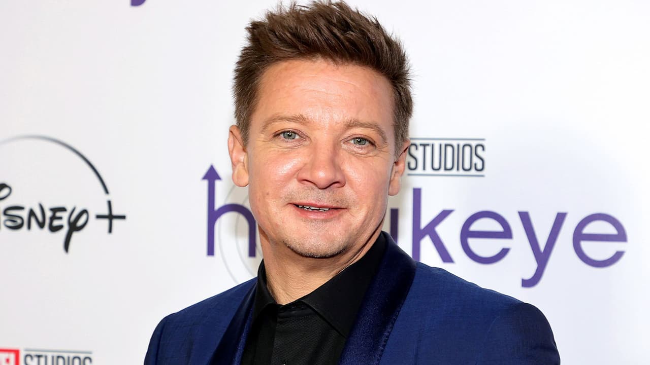 ¿Quién es Jeremy Renner, actor de ‘Avengers’ que está en estado crítico tras un accidente en la nieve?