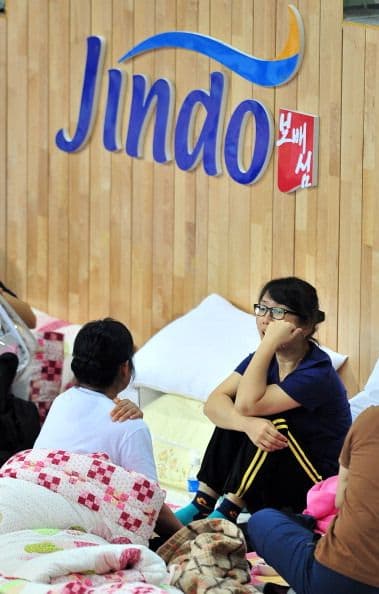 Entre los pasajeros había 325 estudiantes de preparatoria que tenían entre 16 y 17 años.