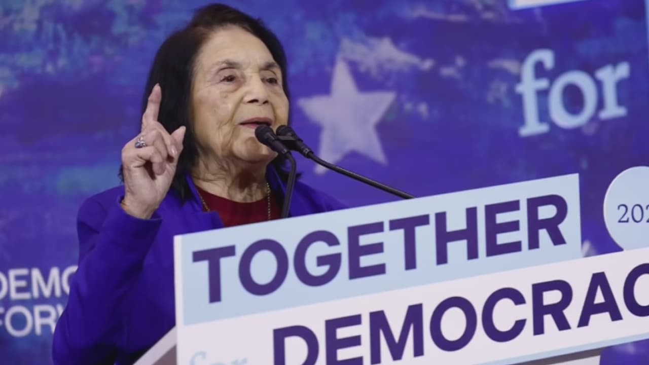 "La queremos honrar y reconocer": residentes de Houston le rinden homenaje a Dolores Huerta