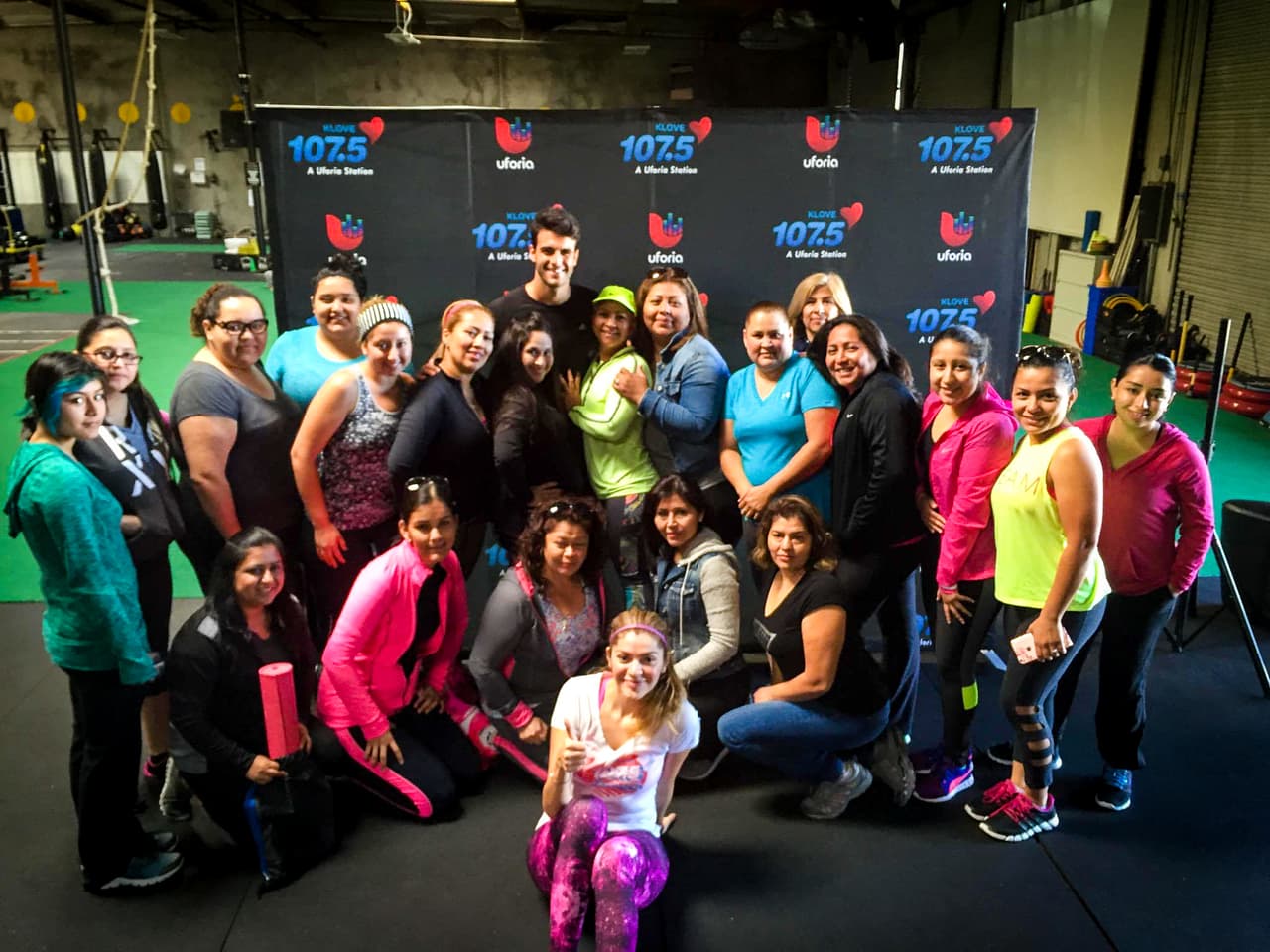 El entrenador personal Diego Calvo y Donaji se encargaron de llevar a cabo el primer seminario de nutrición dedicado a nuestros radio escuchas.