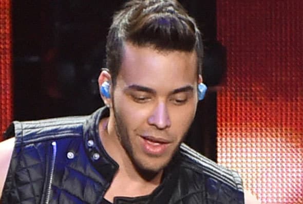 Prince Royce los cuida mucho para siempre lucirlos perfectos.