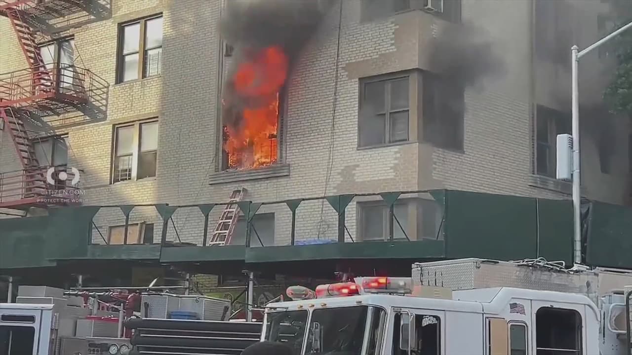 Varios niños fueron rescatados por vecinos.